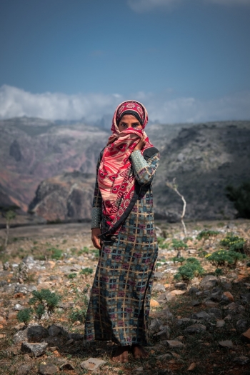 Una ragazza yemenita locale sull&#039;isola di Socotra